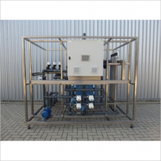 LDUV drain water disinfection with sandfilter for a capacity of 8,3 m3 / hour